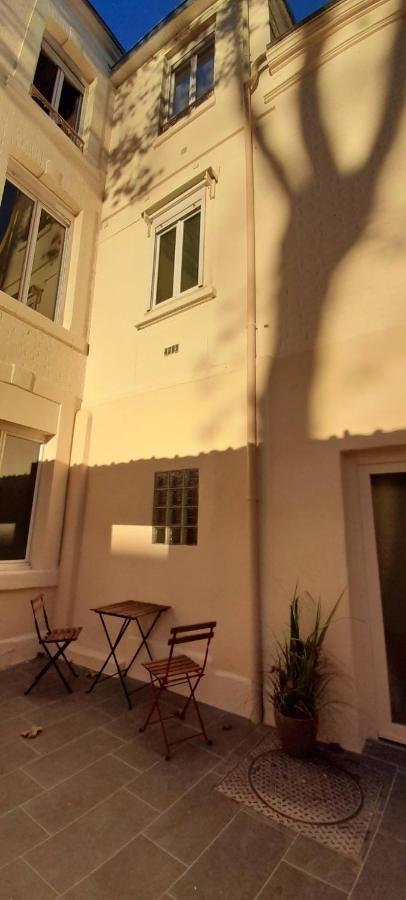 Suite Grand Siecle Ch - Reims Centre Ville Bagian luar foto